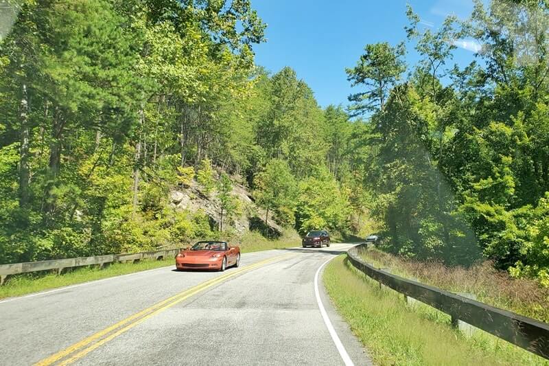 Foothills Parkway west drive near townsend tn and great smoky mountains national park. smokies travel blog