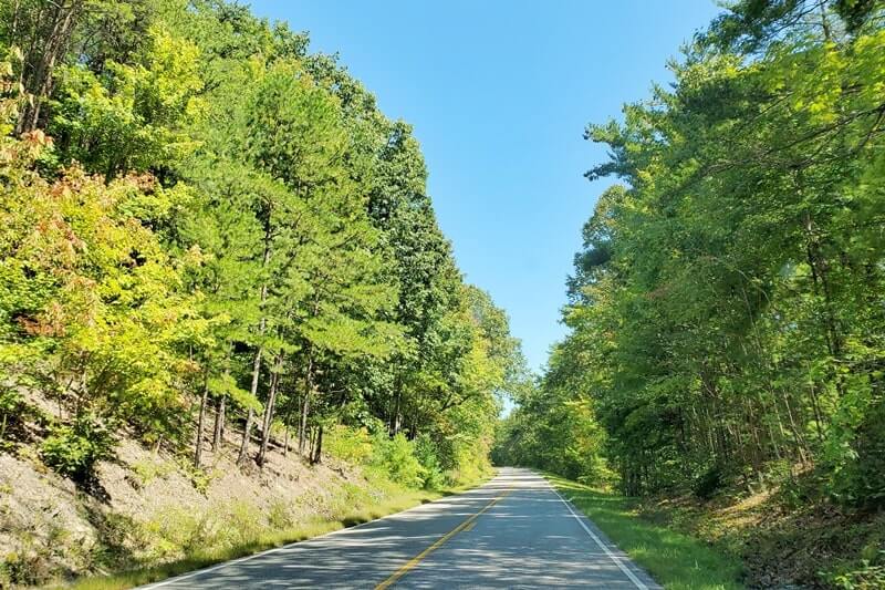 Foothills Parkway west drive near townsend tn and great smoky mountains national park. smokies travel blog