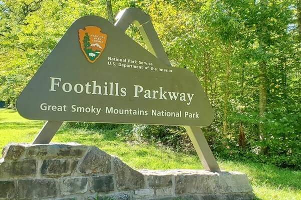 driving from Foothills Parkway northeast entry, great smoky mountains national park. Smoky Mountains travel blog