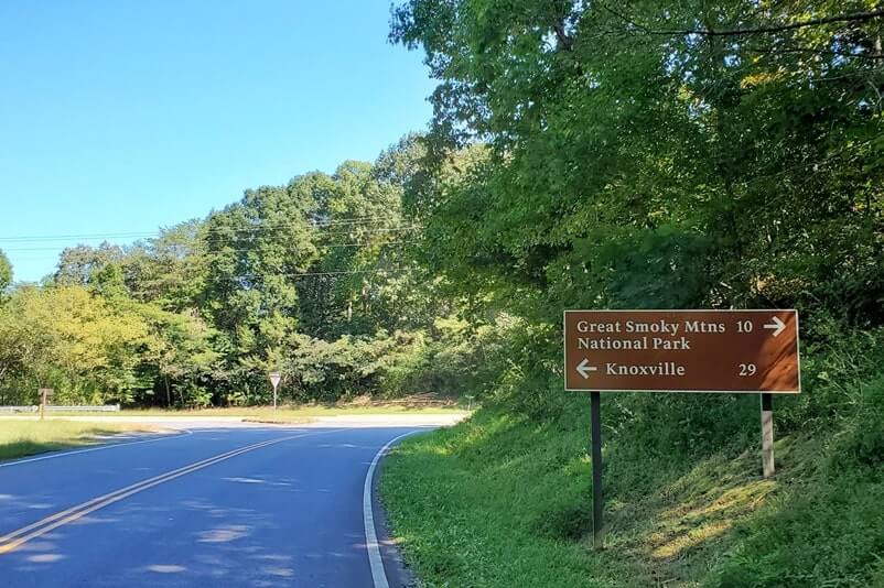 Foothills Parkway to great smoky mountains national park. Knoxville to foothills parkway. smokies travel blog