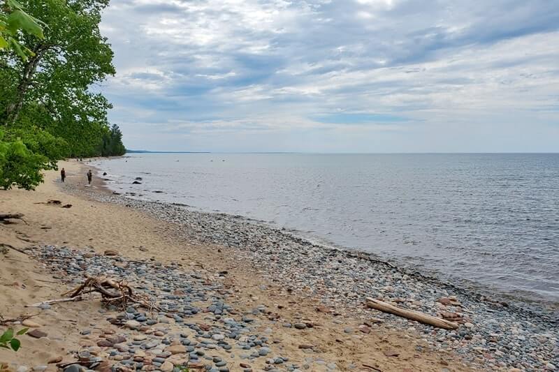 Beach near Hurricane River campground: colorful rocks at Hurricane River beach, lake superior. look for agate stones. up michigan travel blog