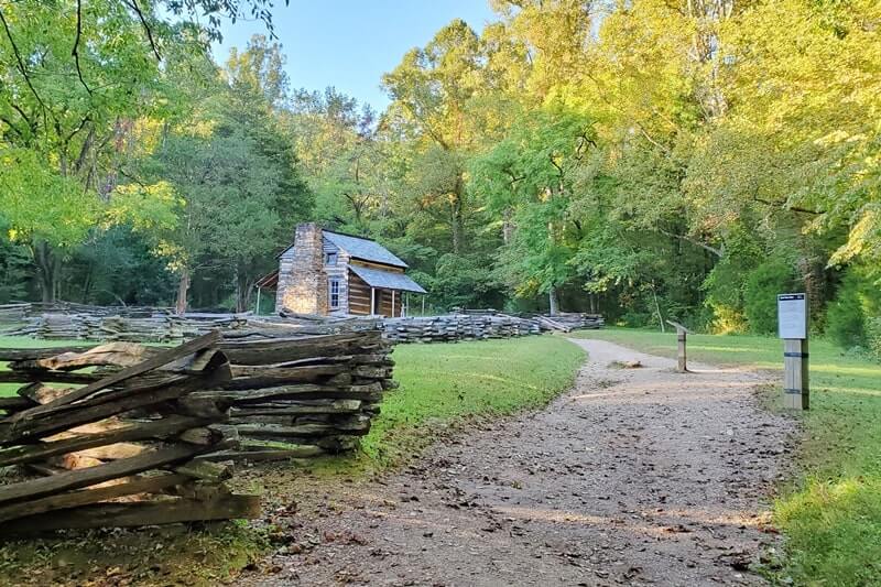 Hiking trail to John Oliver Cabin. Cades Cove hiking trail. smoky mountains travel blog