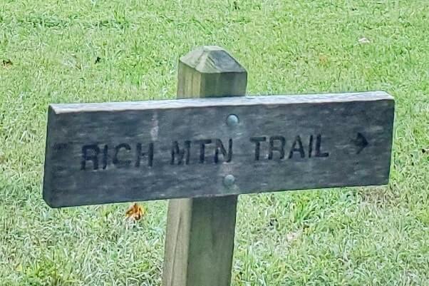 John oliver cabin to Rich Mountain Trail, hiking trails in Cades Cove. smoky mountains travel blog