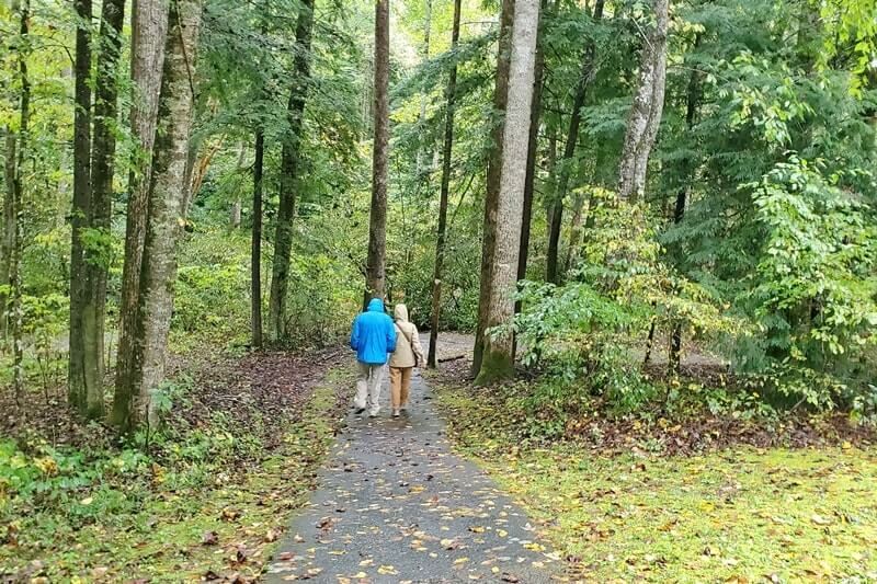 Mingus Mill Trail: Hiking to Mingus Mill. nc smoky mountains travel blog