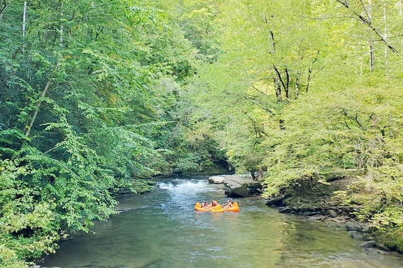 Things to do in Great Smoky Mountains National Park. tubing in north carolina. deep creek river. nc smokies travel blog