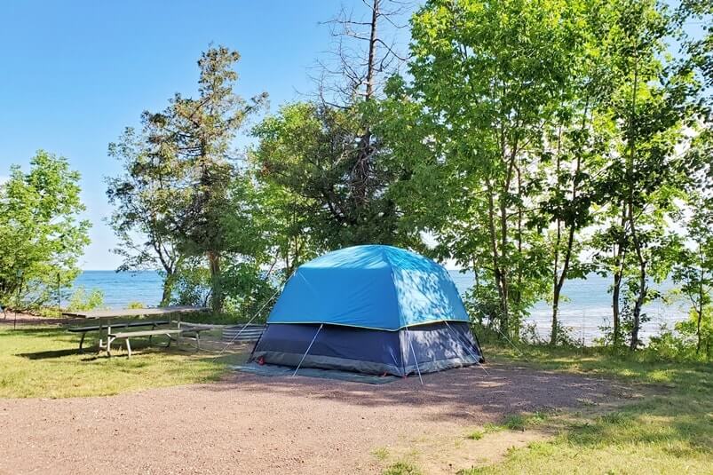 Union Bay Campground. porcupine mountains camping michigan state park. lake superior camping in western up. great lakes camping. upper peninsula michigan travel blog
