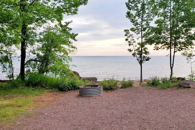 Union Bay campground, lake superior camping. rv camping and tent camping. porcupine mountains lakefront campsite. porcupine mountains state park. up michigan travel blog