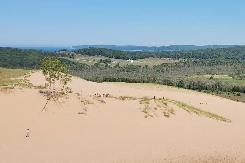Cottonwood Trail: best hikes to see sand dunes in sleeping bear dunes national lakeshore. best stops pierce stocking scenic drive hiking trails. northern michigan travel blog