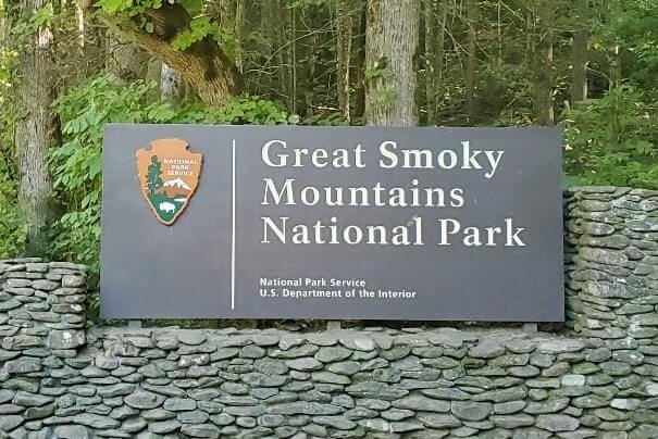 Great Smoky Mountains National Park camping trip. Planning a smoky mountains camping trip for first time in the smoky mountains. tent camping. rv camping. car camping. tennessee tn. north carolina nc. smokies travel blog.