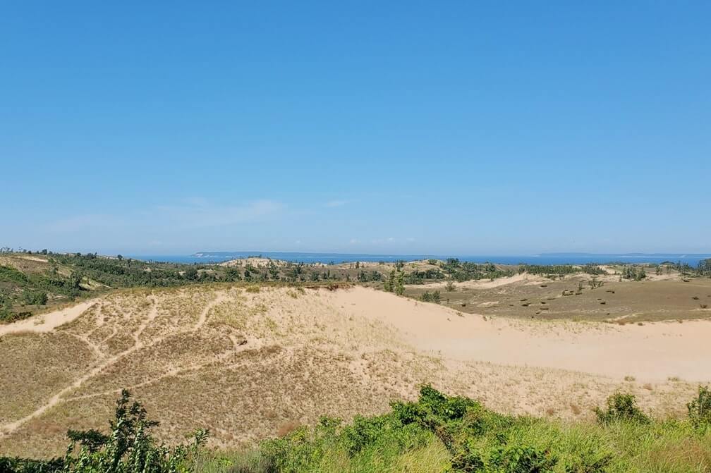 Best stops on Pierce Stocking Scenic Drive: dune overlook. stop #3. michigan travel blog