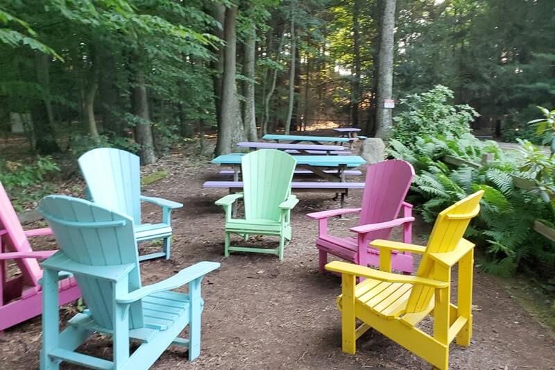 ruth ann's outdoor seating. Muskegon ice cream shop near Muskegon State Park campground. outdoor dining food places in muskegon mi. michigan travel blog
