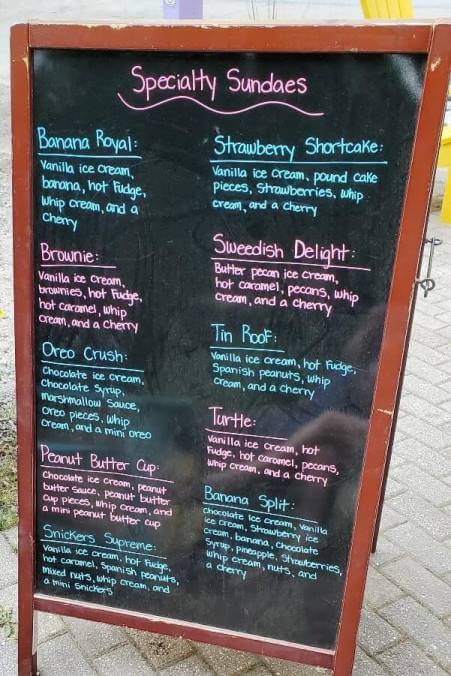 ruth ann's ice cream menu. ice cream sundae. flavors. Muskegon ice cream shop. michigan travel blog
