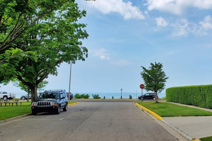 Getting to South Haven beaches. Driving to South Beach. South Beach access. free street parking. south haven, michigan travel blog
