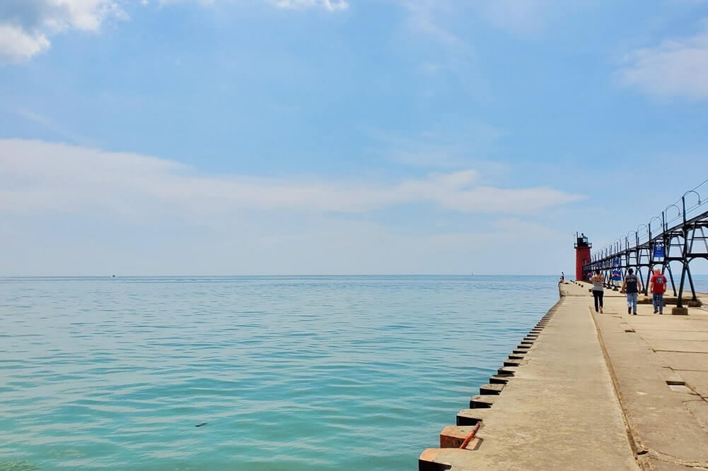 Walking from South Beach pier to South Haven lighthouse. michigan travel blog