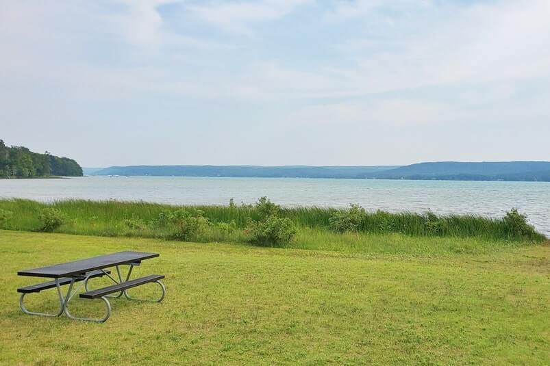 Things to do in Sleeping Bear Dunes: Glen Lake picnic area. michigan travel blog