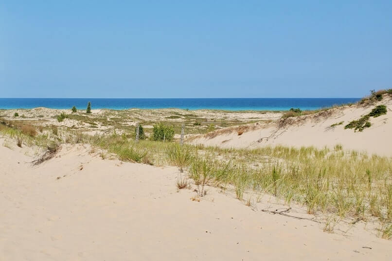 Michigan sand dunes. Things to do in Sleeping Bear Dunes: Old Indian Trail sand dunes. michigan travel blog