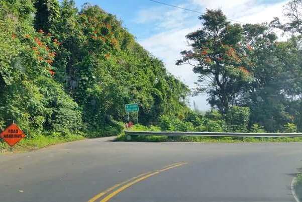 Driving Keanae Road to Hana. Hana Highway. Driving to Keanae Lookout. best road to hana stops for views. maui hawaii travel blog
