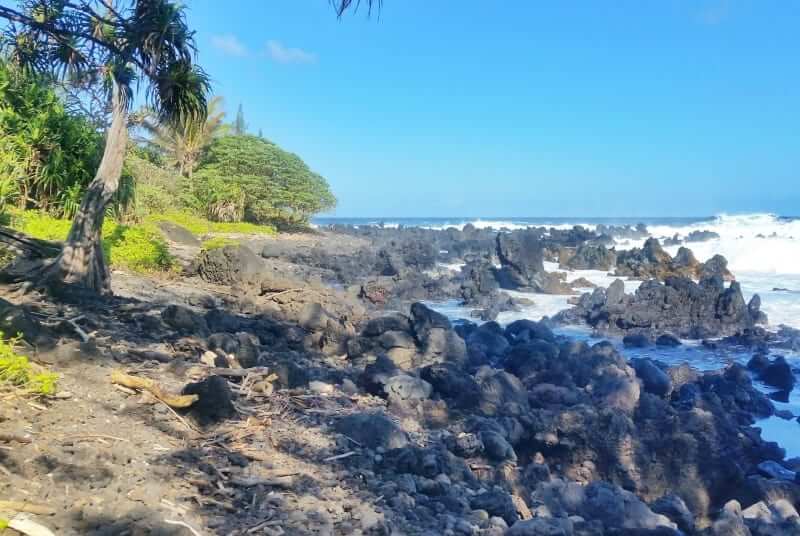 Keanae Lookout viewpoint. Keanae Point coastal lava flows. maui hawaii travel blog