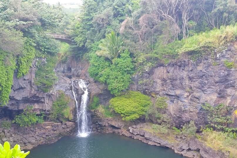 Seven sacred pools hike. oheo pools hike. Haleakala coast hike. Kipahulu coast. Hana coast. Kuloa Point trail to oheo pools. haleakala national park. maui hawaii travel blog