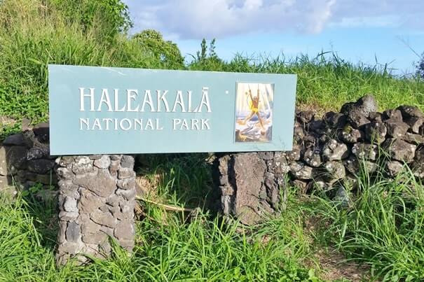 Pipiwai Trail: Getting to the pipiwai trailhead. hana highway parking. haleakala national park kipahulu parking. maui hawaii travel blog