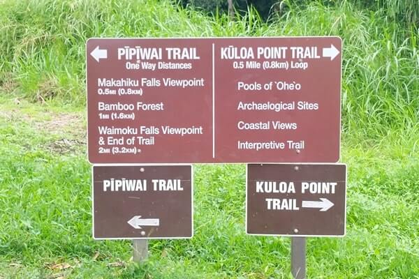 Pipiwai trailhead. Starting the Pipiwai Trail from kipahulu trailhead parking. maui hawaii travel blog