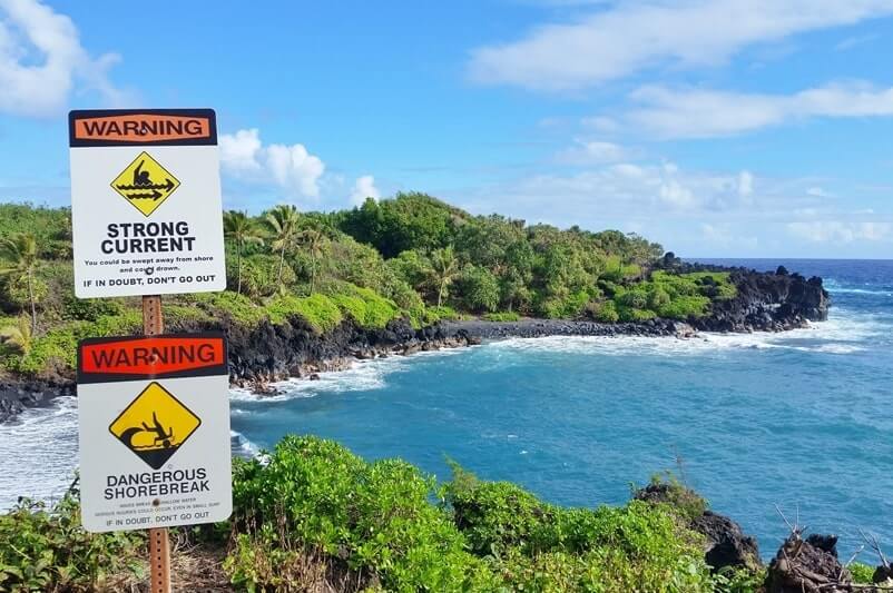 Waianapanapa State Park swimming. hana swimming beach. maui hawaii travel blog