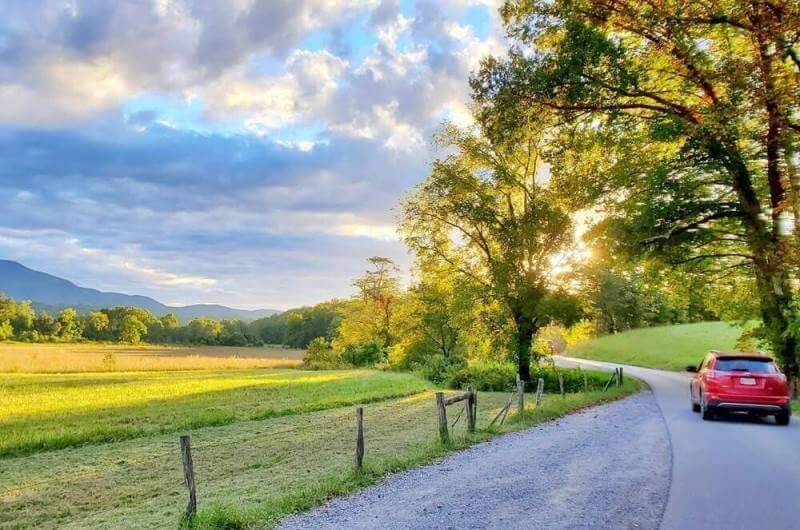Best scenic drives in Smoky Mountains. Driving in Smoky Mountains on Cades Cove Loop Road. TN. smokies travel blog