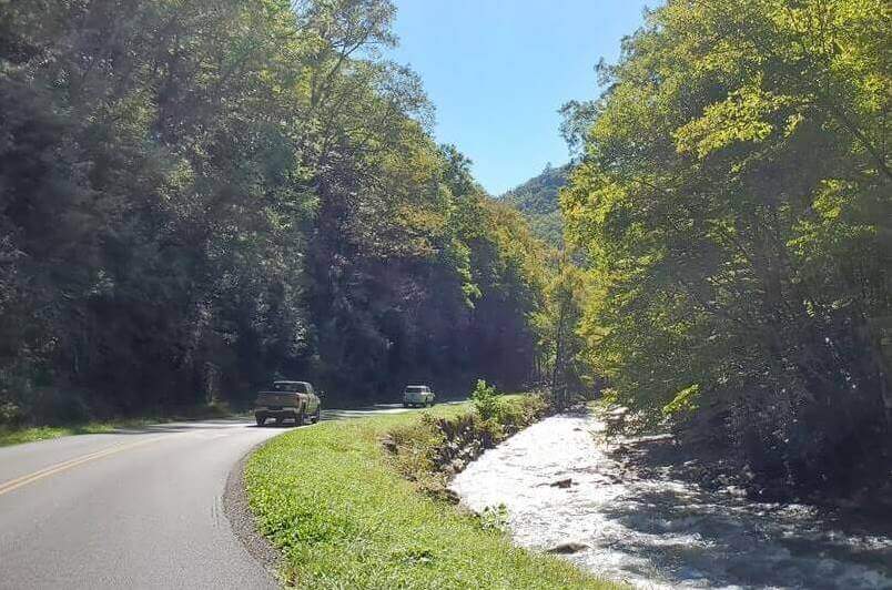 Best scenic drives in Smoky Mountains. Driving in Smoky Mountains on Little River Road. TN. smokies travel blog