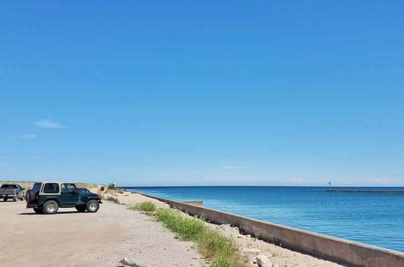 Grand Marais lighthouse parking. lake superior. grand marais MI lighthouses. up michigan travel blog