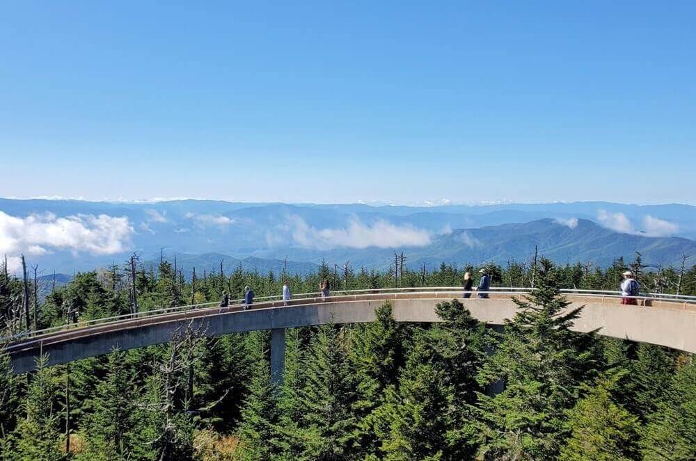 Best scenic drives in Smoky Mountains. Driving in Smoky Mountains on Clingmans Dome Road. TN. NC. smokies travel blog