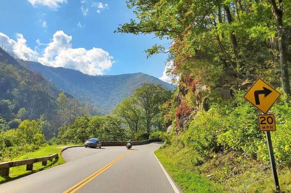 Best scenic drives in Smoky Mountains: Driving in the Smoky Mountains on Newfound Gap Road. TN. NC. smokies travel blog