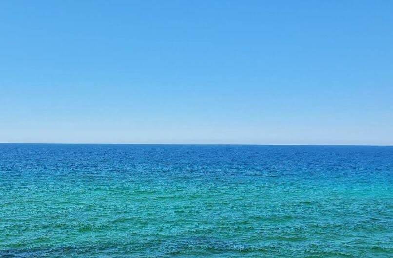 Best hikes in Pictured Rocks National Lakeshore: North Country Trail in Michigan. Best Lake Superior hiking trails. best upper peninsula hiking trails. up michigan travel blog