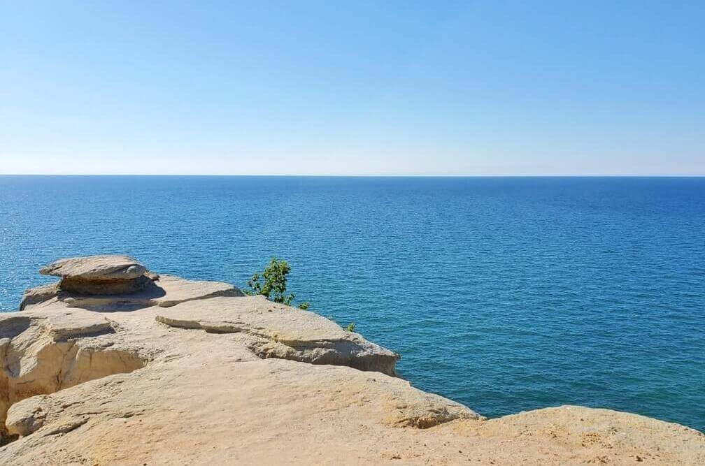 Pictured Rocks hiking to grand portal point. chapel loop trail. Lake Superior michigan hiking trails, Pictured Rocks National Lakeshore. upper peninsula michigan travel blog