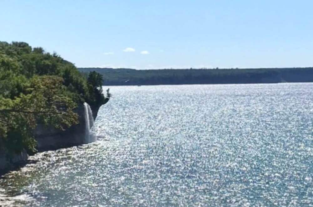 Pictured Rocks hiking to spray falls: North Country Trail, hike to spray falls. Lake Superior michigan hiking trails, Pictured Rocks National Lakeshore. upper peninsula michigan travel blog