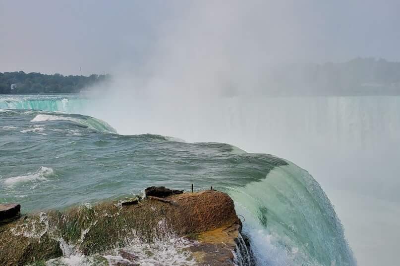Terrapin Point, Goat Island, Niagara Falls, NY, USA. Horseshoe Falls, American side. new york travel blog