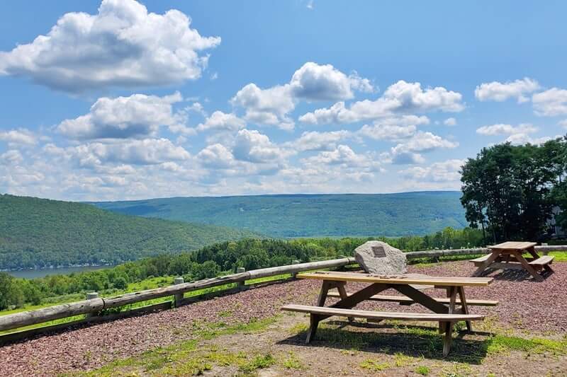 Canandaigua Lake scenic overlook: south bristol scenic overlook. Things to do in Canandaigua NY: kershaw park. finger lakes new york travel blog