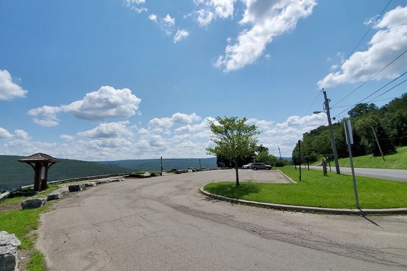 Canandaigua Lake scenic overlook: south bristol scenic overlook. Things to do in Canandaigua NY: kershaw park. finger lakes new york travel blog