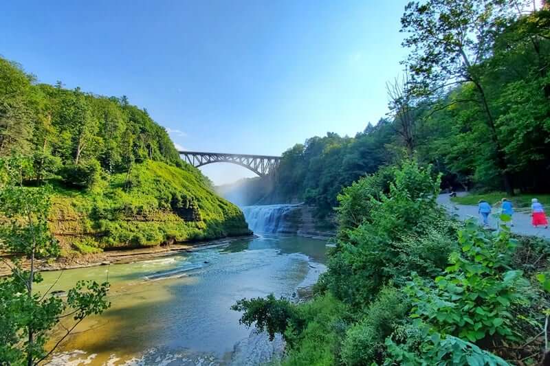 Upper Falls overlook trail, letchworth state park.Upper Falls parking. Upper Falls trailhead. letchworth gorge trail. waterfalls under the bridge. new york travel blog
