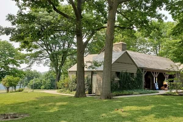 Whirlpool scenic overlook trail start. new york travel blog