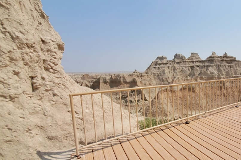 Window Trail to see Badlands Wall window: Short hikes in Badlands National Park. Easy hikes in Badlands National Park. south dakota travel blog