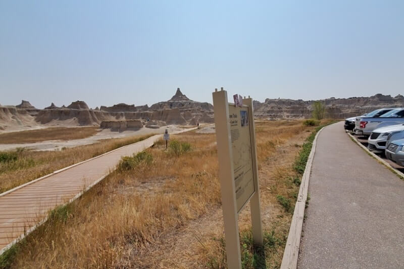 Window Trailhead start location. Window Trail parking. Badlands National Park. south dakota travel blog