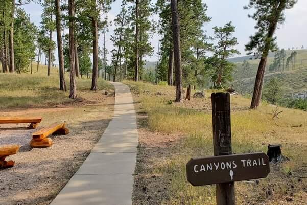 Hiking the Canyons Trail to natural entrance of Jewel Cave. south dakota travel blog
