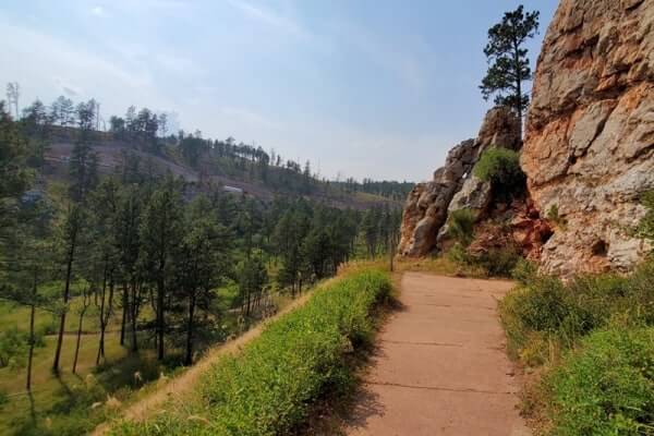 Hiking the Canyons Trail to natural entrance of Jewel Cave. south dakota travel blog
