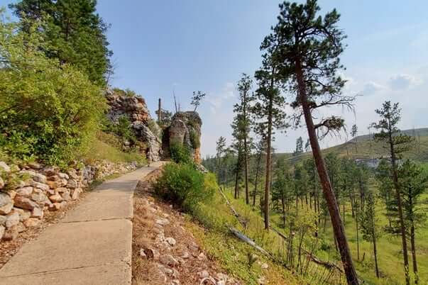 Hiking the Canyons Trail from natural entrance of Jewel Cave. south dakota travel blog