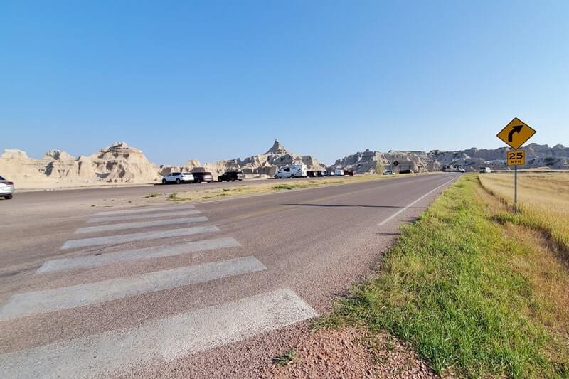 Castle Trail from Door Window Notch parking. How to hike Castle Trail. Where to start from door trail, window trail, notch trail. badlands national park. south dakota travel blog