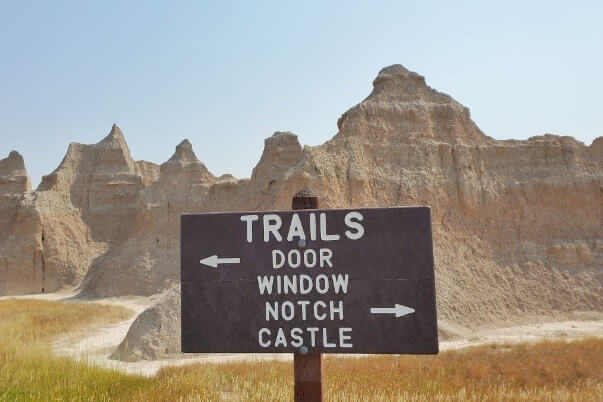Castle Trail from Door Window Notch parking. How to hike Castle Trail. Where to start from door trail, window trail, notch trail. badlands national park. south dakota travel blog
