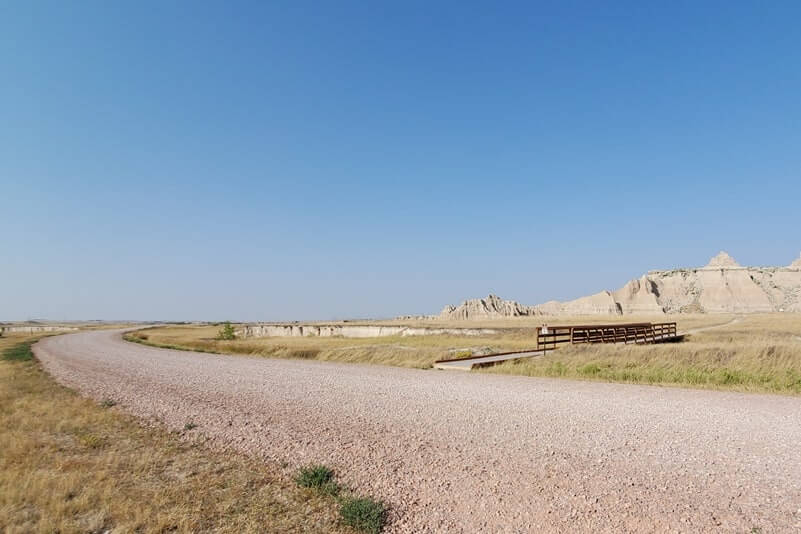 Where to start hiking the castle trail from old northeast road parking to door window notch. badlands national park. south dakota travel blog