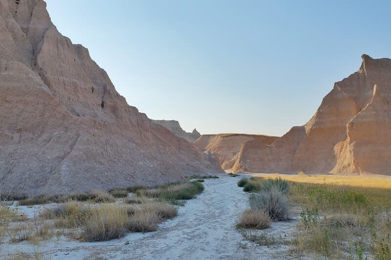 how much time for hiking the castle trail from door trail, window trail, notch trail parking lot. badlands national park. south dakota travel blog