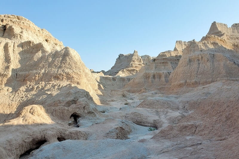 how much time for hiking the castle trail from door trail, window trail, notch trail parking lot. badlands national park. south dakota travel blog