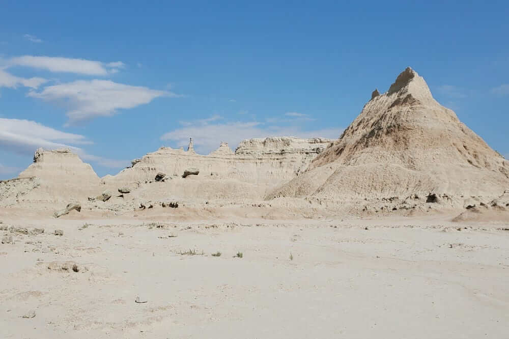 hiking the castle trail from saddle pass parking lot. badlands national park. south dakota travel blog